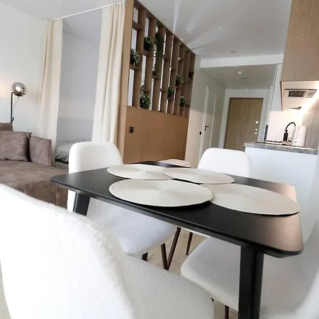 شقة Stylish In Visoriai Fast Wi-fi فيلنيوس